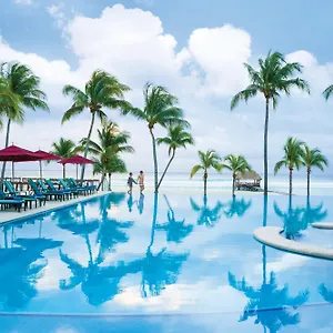 azul-fives-hotel-by-karisma.allrivieramayahotels.com/